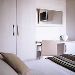 Hb & Balcony فندق أَويستا