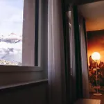 Hb & Balcony 3* أَويستا