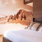Hb & Balcony Hotel 3*