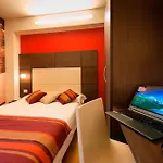 Hb & Balcony Hotel 3*