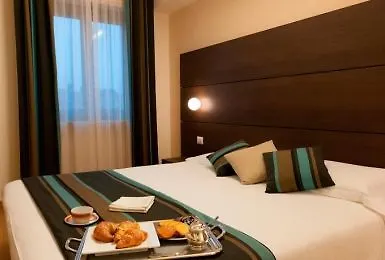 Hb & Balcony 3*