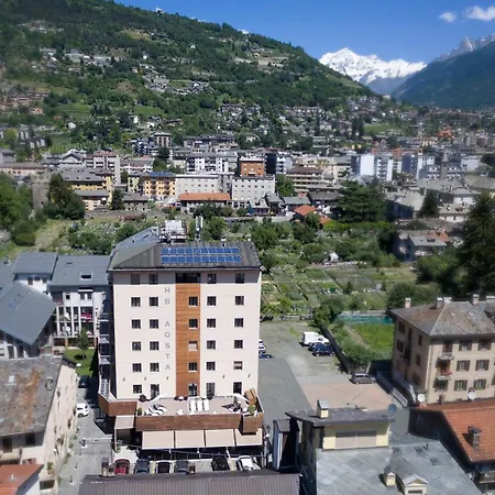 Отель Hb & Balcony Аоста