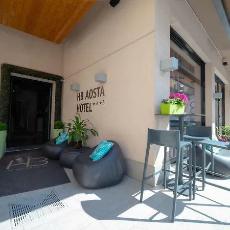Otel Hb & Balcony Aosta