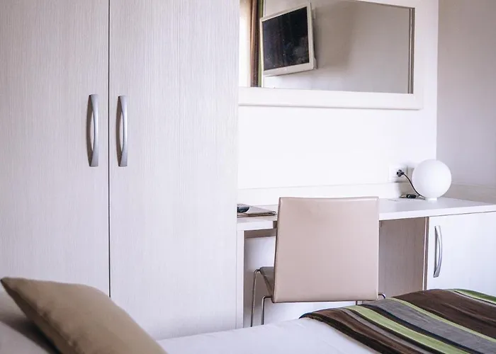 Hb & Balcony Hotel Aosta