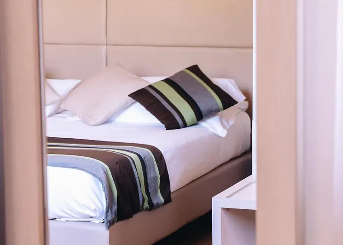 Hotel Hb & Balcony 3*