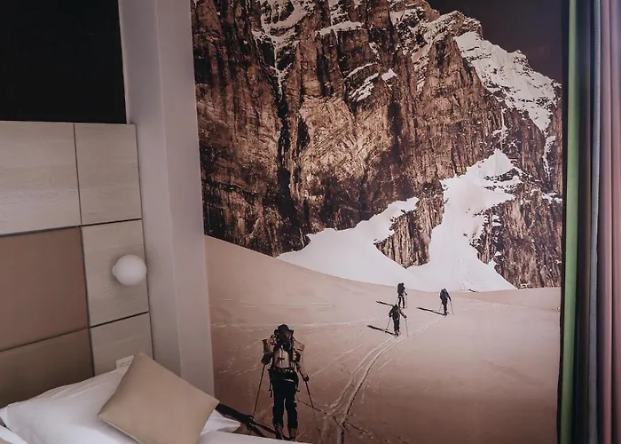 Hotel Hb & Balcony 3*