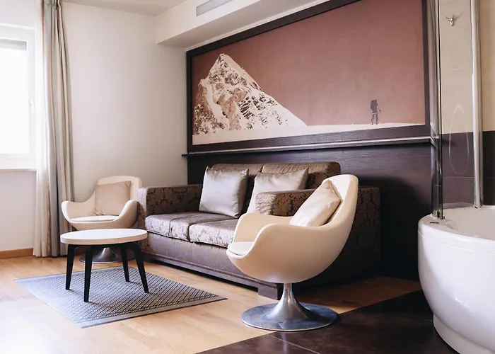 Hotel Hb & Balcony Aosta