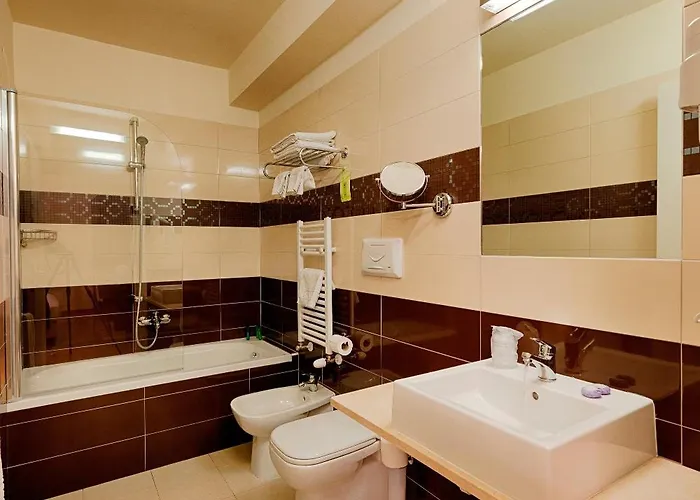 Hotel Hb & Balcony Aosta