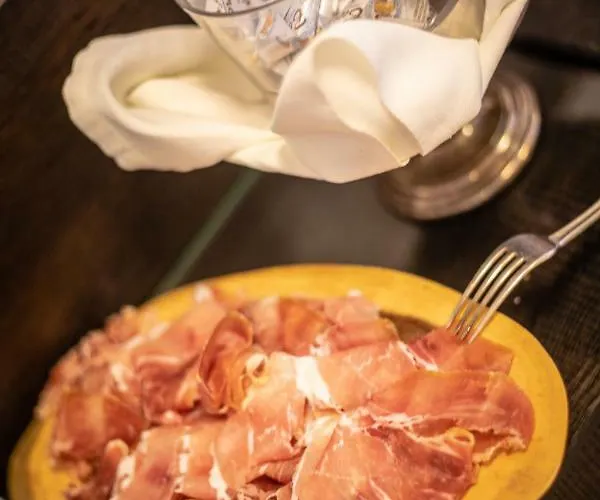 Hb & Balcony Hotel Aosta